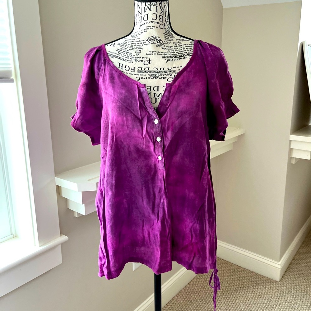 Shades of plum and purple tie die short sleeve side tie top